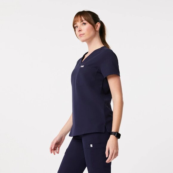 Figs Women's Catarina One Pocket Scrub Top in Navy, Size Small - Picture 2 of 8